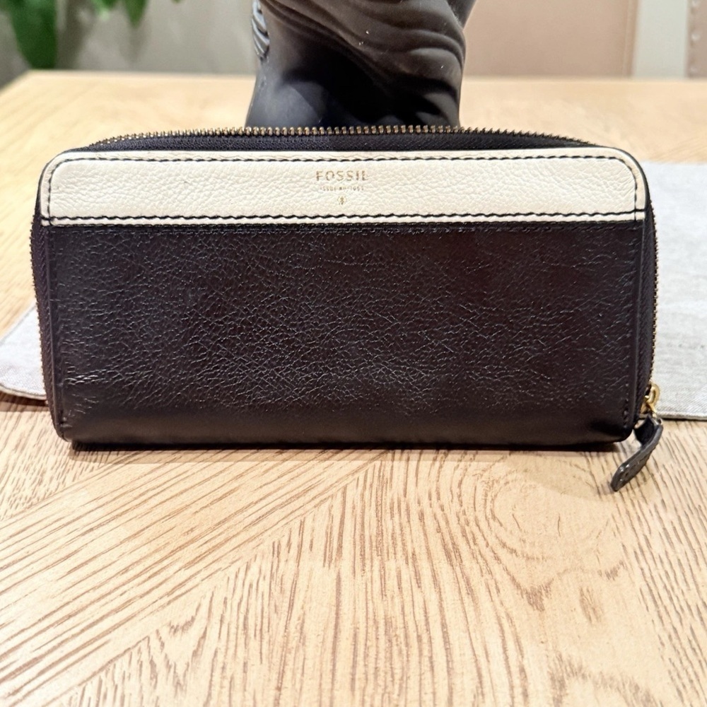 Fossil Brenna Zip Clutch Wallet Black Multi